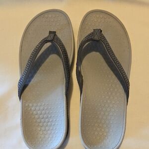 WHITIN Gray Sandals
